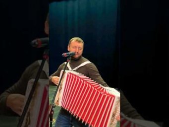 А дома детишки,жена молодая...